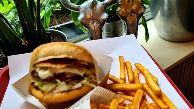 Grilled Chicken Burgers GC's