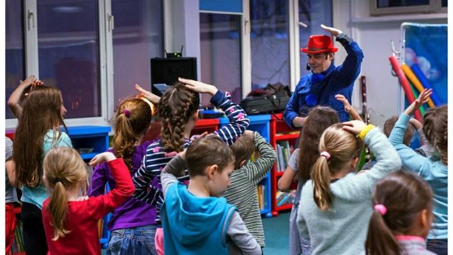 Teatr Rozmaitości GWITAJCIE