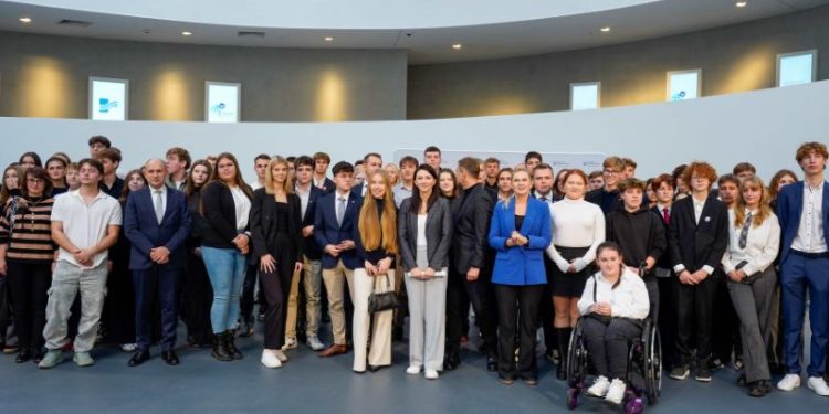 Minister edukacji Barbara Nowacka i wiceminister Katarzyna Lubnauer odwiedziły Szczecin. Źródło zdjęcia: MEN