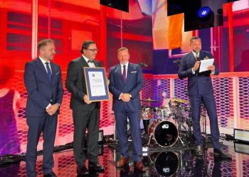 Morskie Centrum Nauki w Szczecinie otrzymało wyróżnienie za TURYSTYCZNE ODKRYCIE ROKU w konkursie "Najlepszy produkt turystyczny!" organizowanym przez Polską Agencję Turystyczną! Źródło: MCN