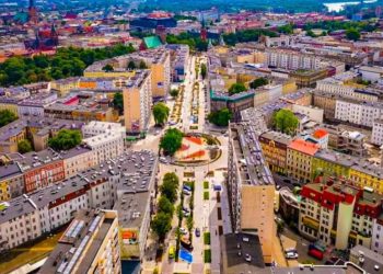 Nowe życie alei Wojska Polskiego w Szczecinie. Wyjątkowe spacery dla mieszkańców już w listopadzie i grudniu! źródło: visitszczecin.eu