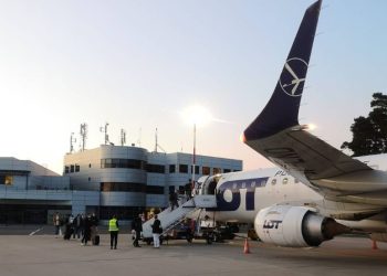 Nowe loty ze Szczecina do Warszawy Źródło: lot.com