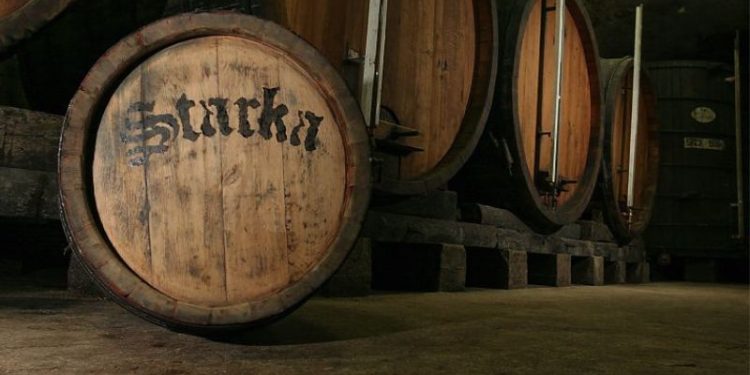 Właściciel Dino - Tomasz Biernacki zainteresowany przejęciem fabryki wódki Starka w Szczecinie foto: Robert Stachnik