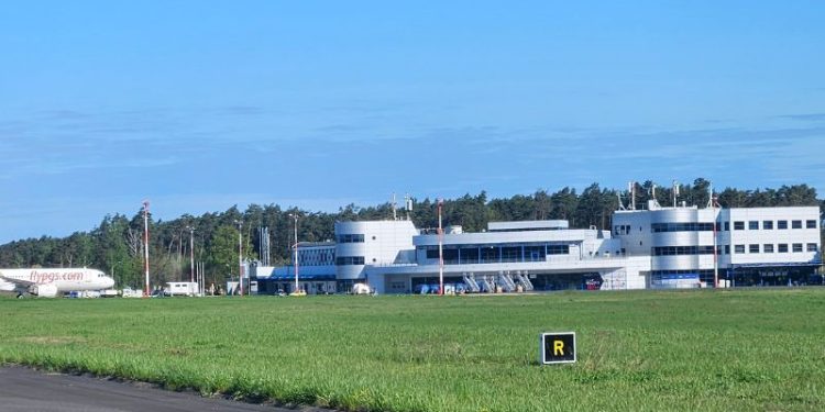 Pierwszy czarterowy lot do Antalyi - Szczecin Goleniów otwiera sezon wakacyjny