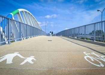 Kładka nad ulicą Struga już otwarta - nowy punkt na mapie Szczecina