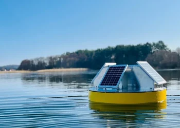 Pływające sondy na jeziorze Dąbie w Szczecinie