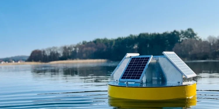 Pływające sondy na jeziorze Dąbie w Szczecinie