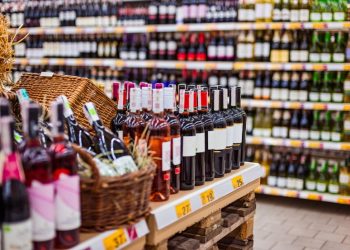 Nocna prohibicja w Szczecinie. Od 8 sierpnia nie kupisz alkoholu po 23:00