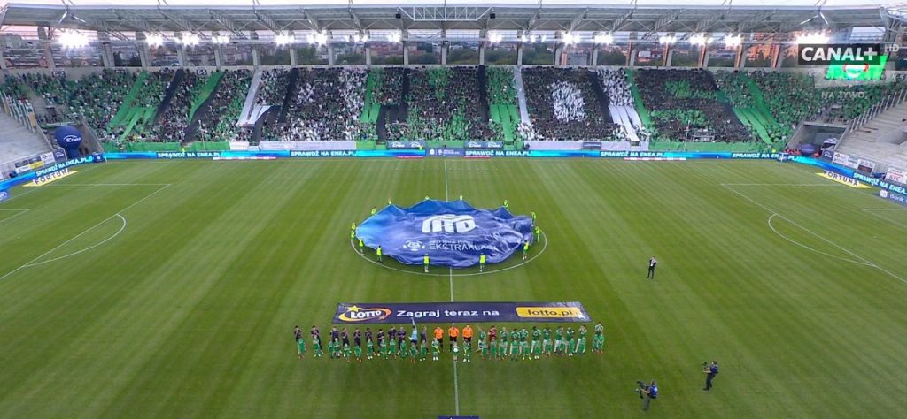 Oprawa kibiców Radomiaka - na trybunach było gorąco od pierwszych minut