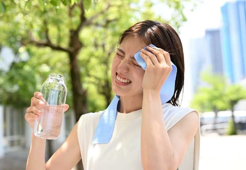 picie dużej ilości wody podczas upałów