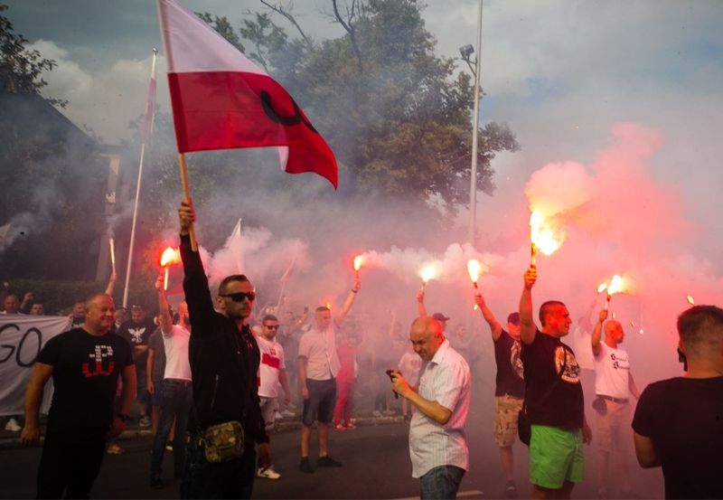 Syreny Alarmowe w godzinę "w" na ulicach Szczecina. Patrioci oddają cześć Powstańcom!