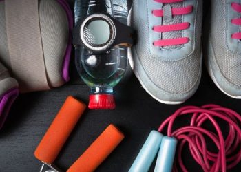 Akcesoria sportowe — niezawodni partnerzy w codziennym treningu