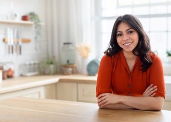 Jak wybrać idealny blat pokryty laminatem HPL do kuchni? Poradnik