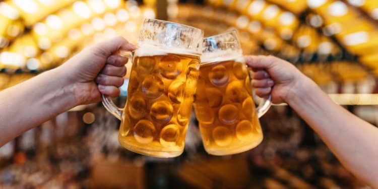 Oktoberfest Szczecin 2025 – święto piwa w samym sercu miasta (3-5.10.2025)!
