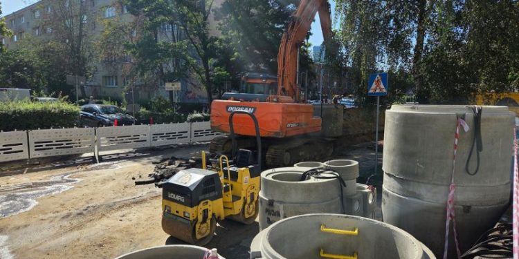 Spore utrudnienia na Niebuszewie. Ruszył kolejny etap inwestycji przy ul. Kadłubka