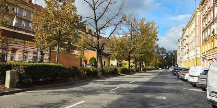 Kolejny etap prac na alei Jana Pawła II w Szczecinie – utrudnienia przenoszą się w stronę placu Lotników