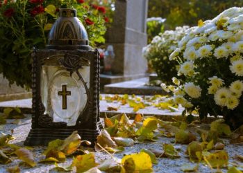 Wszystkich Świętych 2025 w Szczecinie – najważniejsze informacje dla odwiedzających