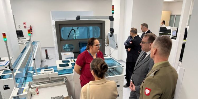 Otwarto najnowocześniejsze laboratoria medyczne w regionie. USK nr 2 w Szczecinie z nowym zapleczem diagnostycznym