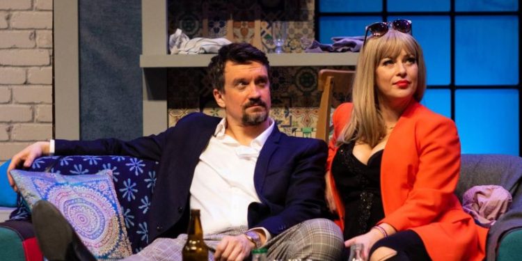 „Wiesz, że wiem” – komedia, która rozkłada relacje na czynniki pierwsze – 17.12.2025