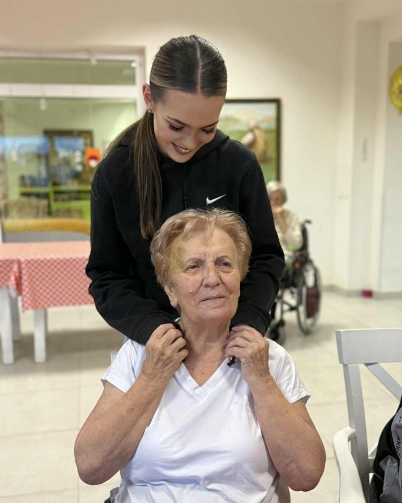 Amelia Liersz z seniorką