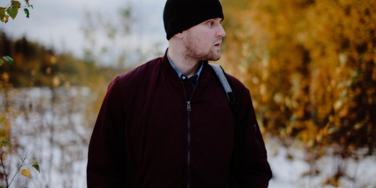 Męska kurtka bomberka nie wychodzi z mody - zdobądź ją w świetnej cenie!