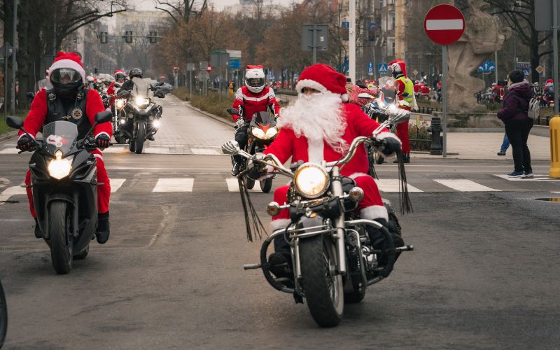 Mikołaj na motocyklu
