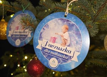 Świąteczna pomoc fundacji małych stópek