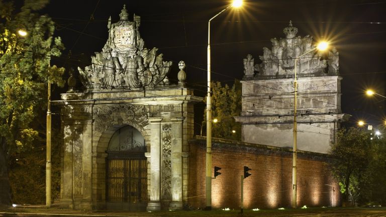 Brama Portowa w Szczecinie nocą