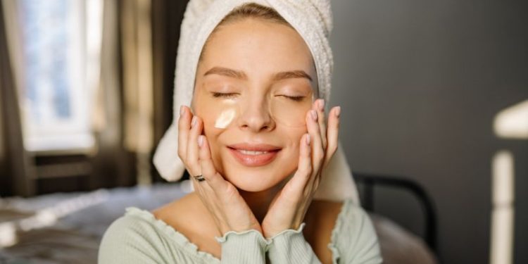 Jak pielęgnować twarz wiosną