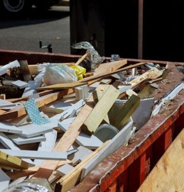 Kontener na gruz czy worki budowlane? Jak wybrać najlepsze rozwiązanie po większym remoncie