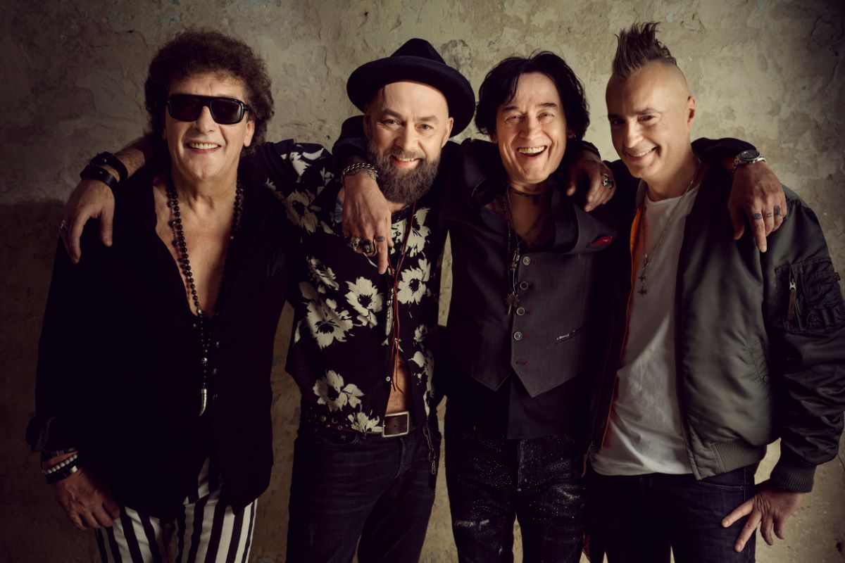 Zdjęcie przedstawia zespół lady pank