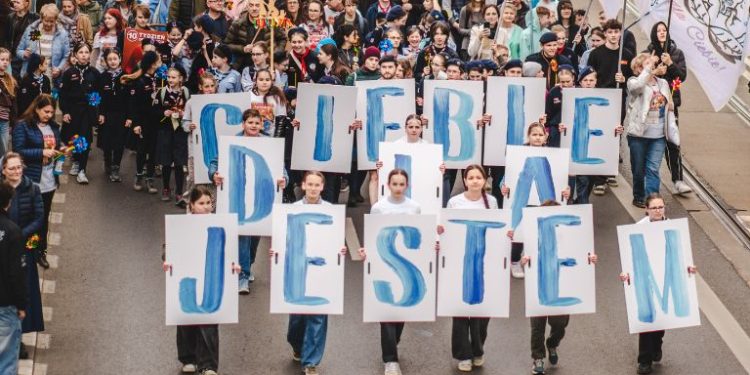 22. Szczeciński Marsz dla Życia przeszedł ulicami Szczecina. W wydarzeniu pod hasłem „Jestem dla Ciebie” wzięły udział tysiące mieszkańców.