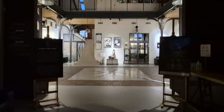 Ponad 90 autorów i setki emocji. Wystawa „Szczeciński Salon Portretu” rusza w Starej Rzeźni!