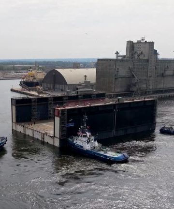 W Szczecinie zwodowano drugi moduł nowego doku. Inwestycja wchodzi w kluczowy etap