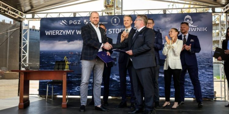 Okręt ratownik Szczecin