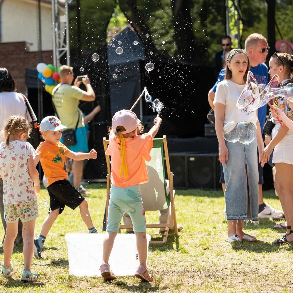Atrakcje dla dzieci na pikniku Pod Platanami w Szczecinie