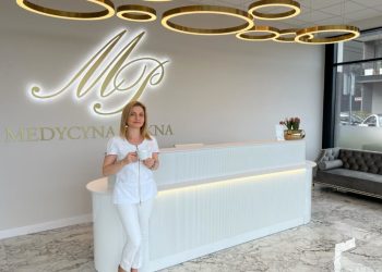 Opadające powieki i zmęczone spojrzenie – kiedy warto skonsultować plastykę powiek w Szczecinie?