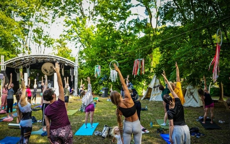 Come With Us Festival 2026 w Szczecinie. Trzy dni muzyki, warsztatów i sztuki w Parku Kasprowicza