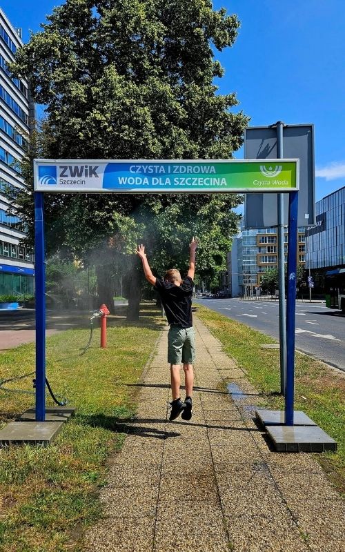 Upały w Szczecinie. Miasto uruchamia kurtyny wodne