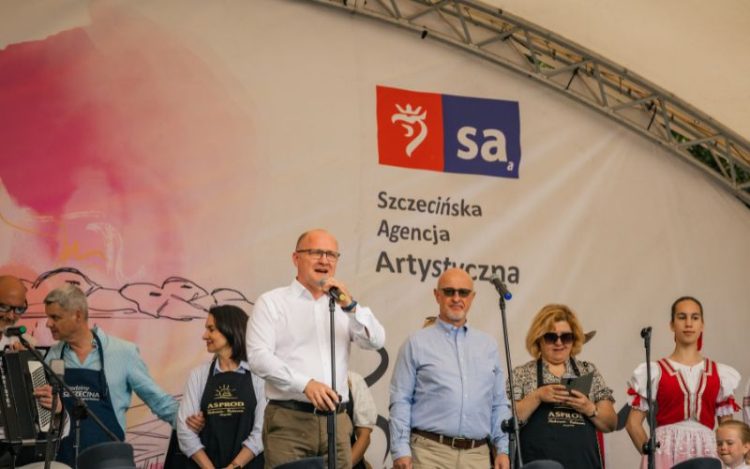 Prezydent Szczecina Pan Piotr Krzystek podczas otwarcia oficjalnych Urodzin Polskiego Szczecina
