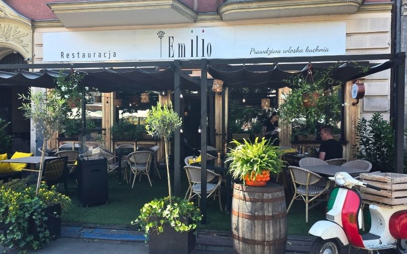 Restauracja Emilio w Szczecinie z zewnątrz