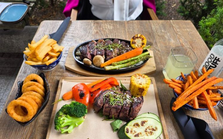 Evil Steakhouse w Szczecinie - stek i polędwica