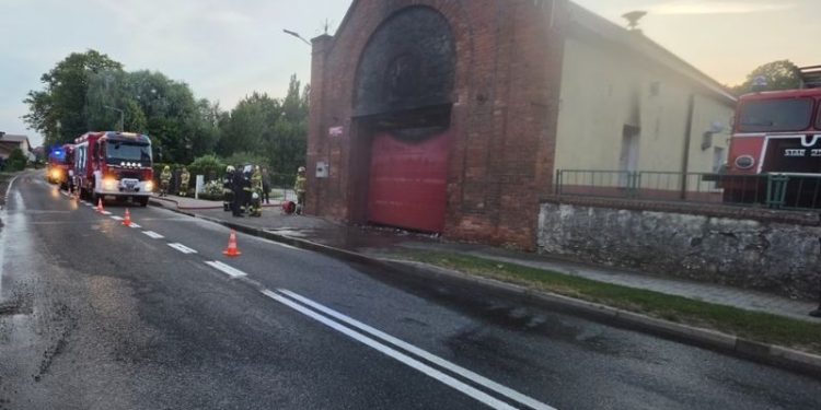 Pożar remizy OSP Witnica. Strażacy stracili budynek i jedyny wóz bojowy