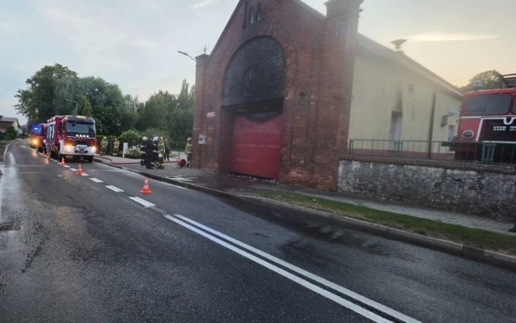 Pożar remizy OSP Witnica. Strażacy stracili budynek i jedyny wóz bojowy