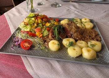 Kluski śląskie z sosem grzybowym