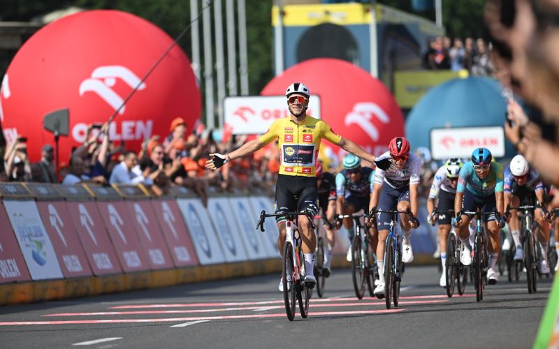 Jonathan Milan nie dał rywalom szans. Włoch wygrał etap Tour de Pologne w Szczecinie
