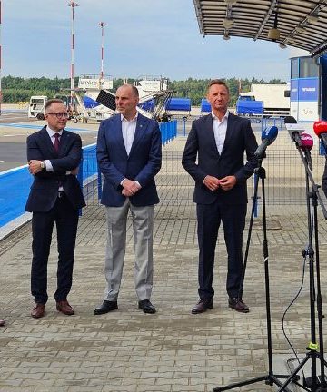 Tymczasowy terminal przylotów już gotowy. Lotnisko Szczecin-Goleniów rozpoczyna kolejny etap rozbudowy