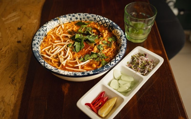 Zupa litrowa pho Bun Ion