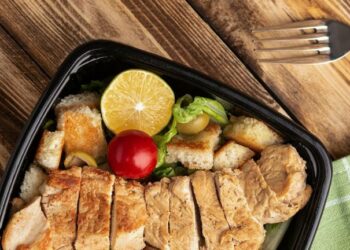 Pierwszy catering dietetyczny w Szczecinie – jak wybrać i zamówić dietę pudełkową?