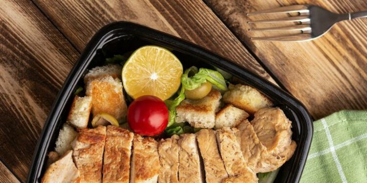 Pierwszy catering dietetyczny w Szczecinie – jak wybrać i zamówić dietę pudełkową?